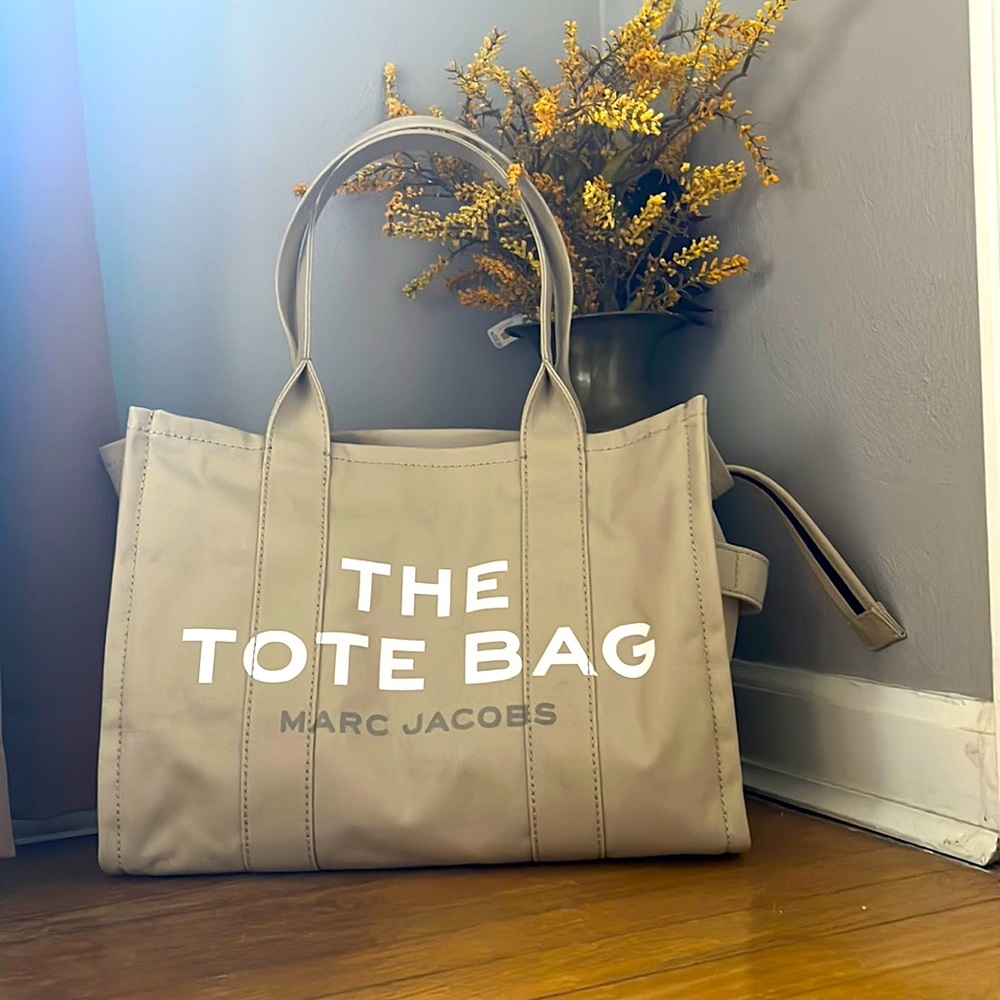 Marc Jacobs, The Tote Bag.